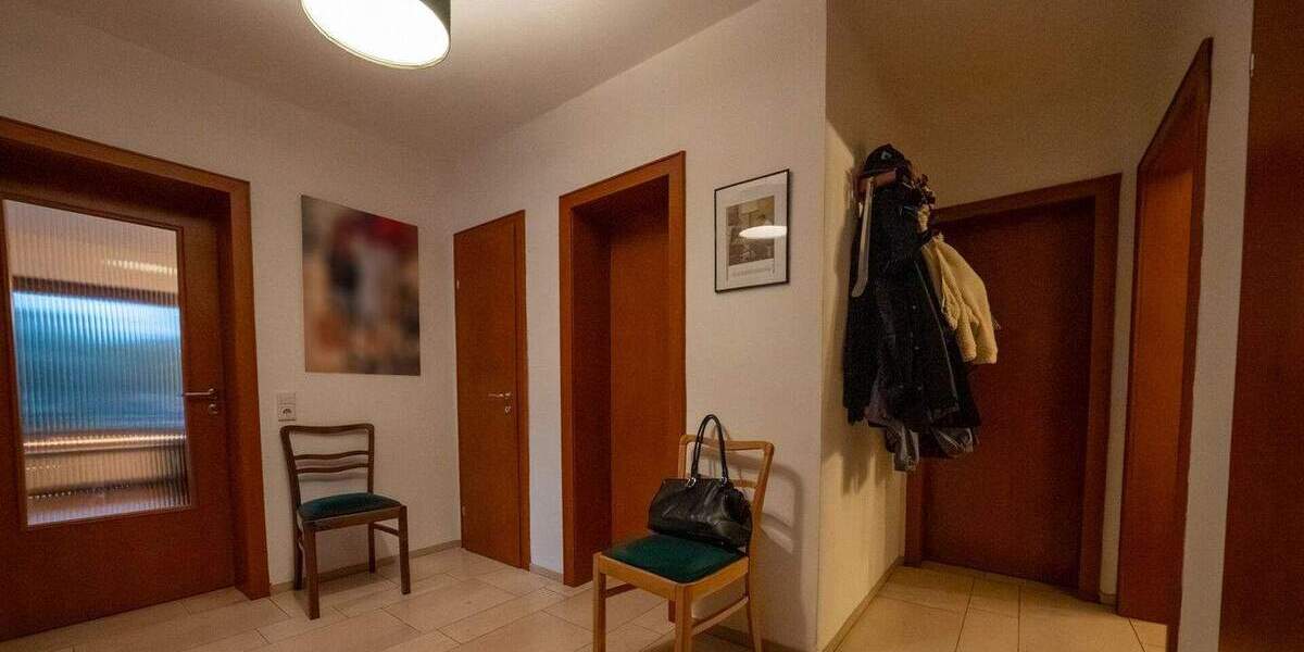 Mehrfamilienhaus, Wohnhaus Herzogenrath - 7 Zimmer, 209 m&sup2;, 349.000&euro; | Angebot:25742125