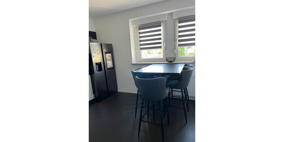 Dachgeschoßwohnung Meschede - 4.5 Zimmer, 130 m&sup2;, 1.000&euro; | Angebot:26625138