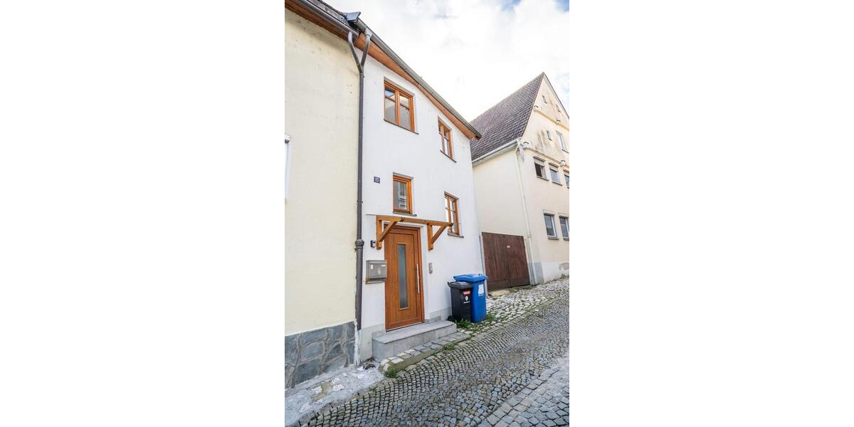 Wohnung und Haus in einem - saniertes Altstadthaus mit insgesamt 93m² in Lauinger Toplage 3 zimmer