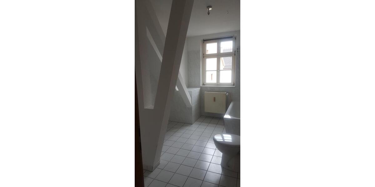 Dachgeschoßwohnung Eisleben (Lutherstadt) - 3 Zimmer, 70 m&sup2;, 385&euro; | Angebot:26531464
