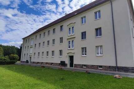 Wohnung Oelsnitz/Erzgebirge Erzgebirge - 3 Zimmer, 66 m&sup2;, 49.000&euro; | Angebot:27142336
