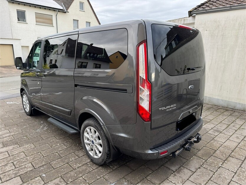 Ford Tourneo Custom Bus 40.000 km 40.000 € Warburg 34414