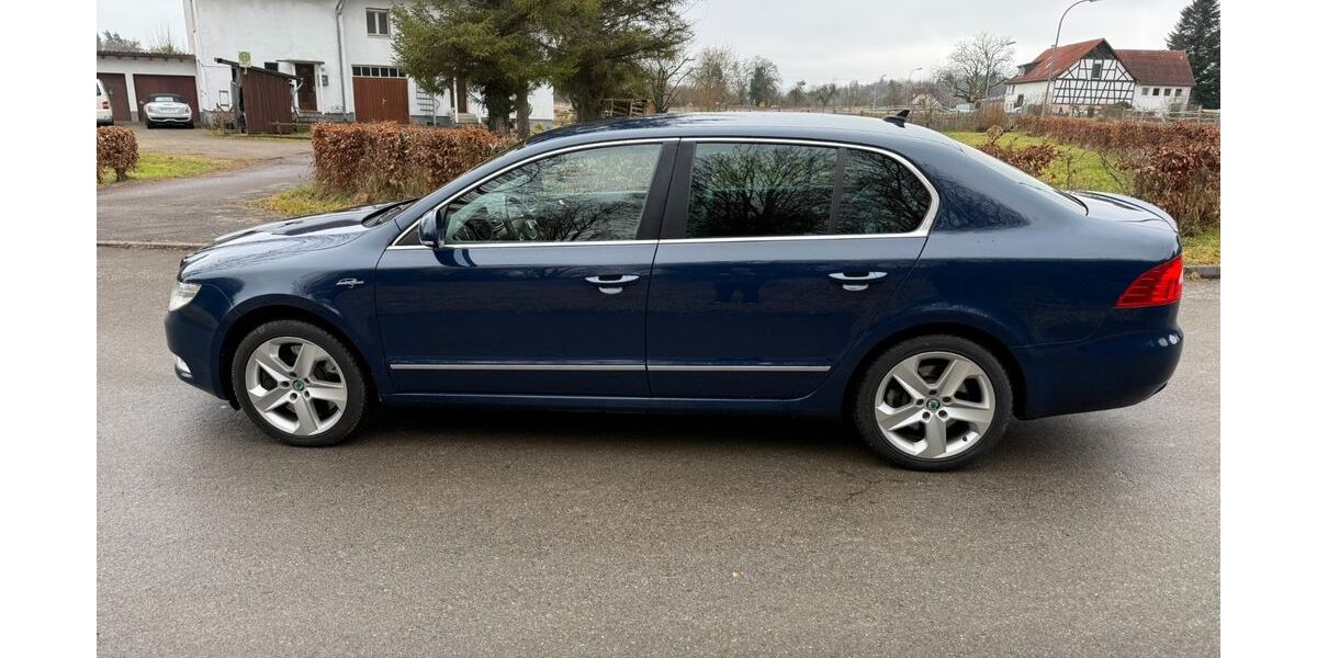 Skoda Superb 143.000 km 11.500 &euro; Konstanz 78467