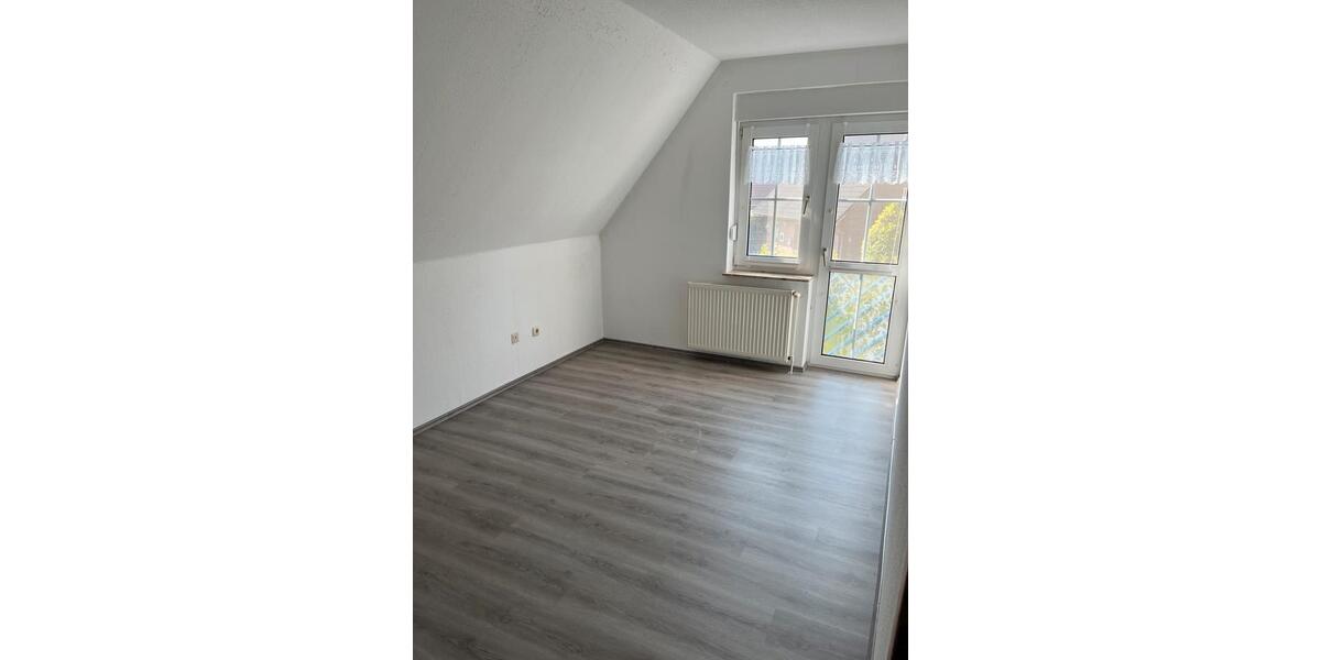 Doppelhaushälfte Emden Rysumer Landstraße - 4 Zimmer, 110 m&sup2;, 1.000&euro; | Angebot:26401999