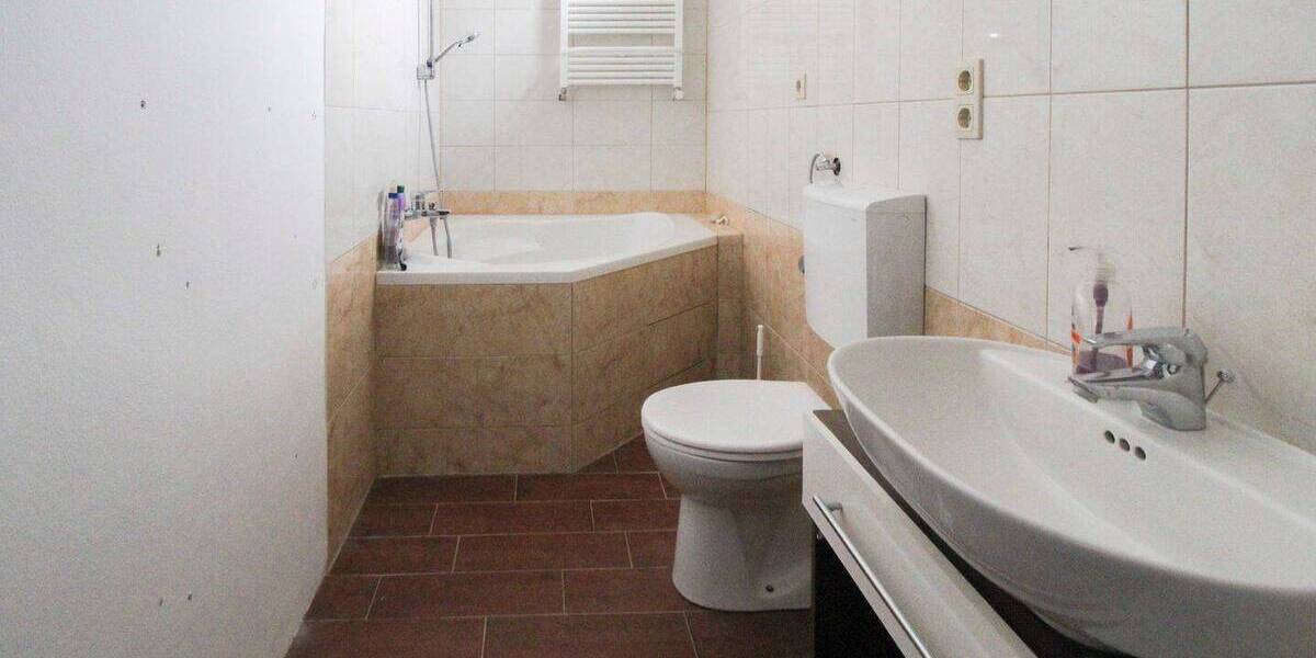 Mehrfamilienhaus, Wohnhaus Leutesdorf - 9 Zimmer, 360.000&euro; | Angebot:26502386