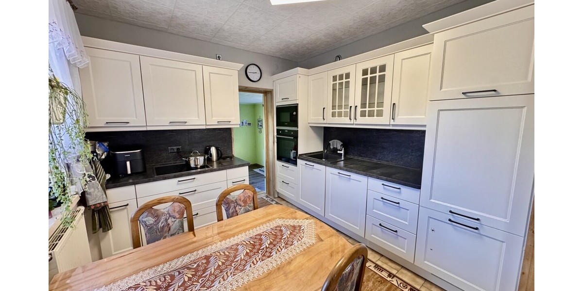 HORN IMMOBILIEN + Einfamilienhaus mit Einbauküche, Doppelgarage und Keller in Krugsdorf bei Pasewalk - Einfamilienhaus Krugsdorf | Angebot:26531984