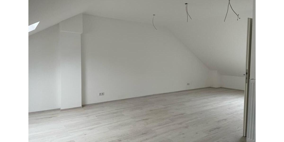 Reihenhaus Düsseldorf Stadtbezirk 3 - 5 Zimmer, 165 m&sup2;, 1.800&euro; | Angebot:25967730