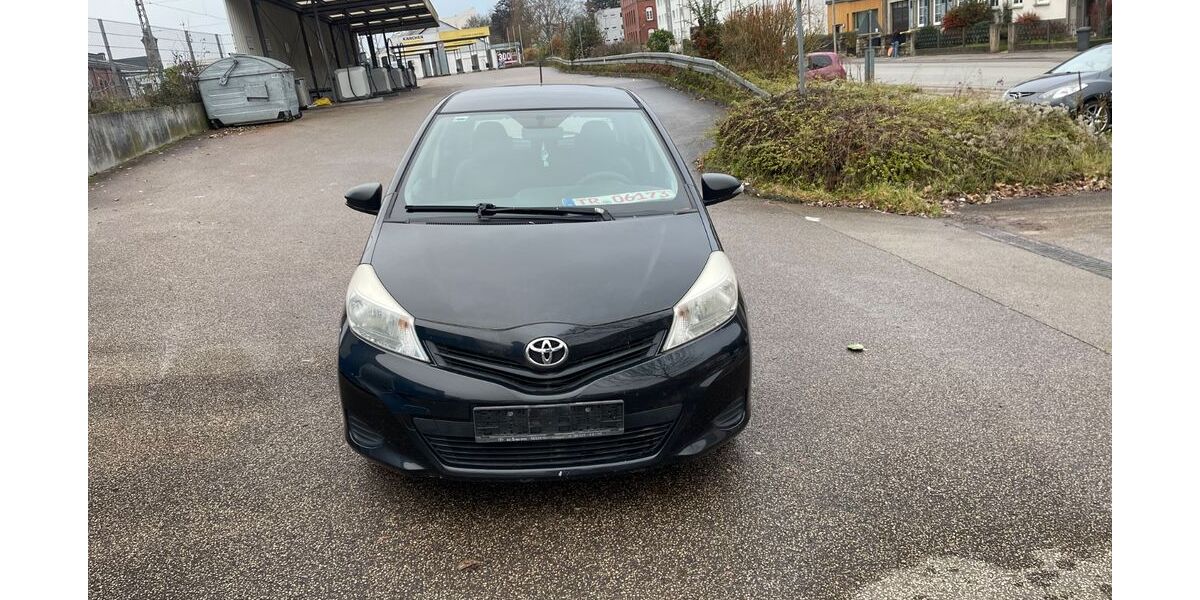 Toyota Yaris 260.000 km 3.750 &euro; Trier 54294