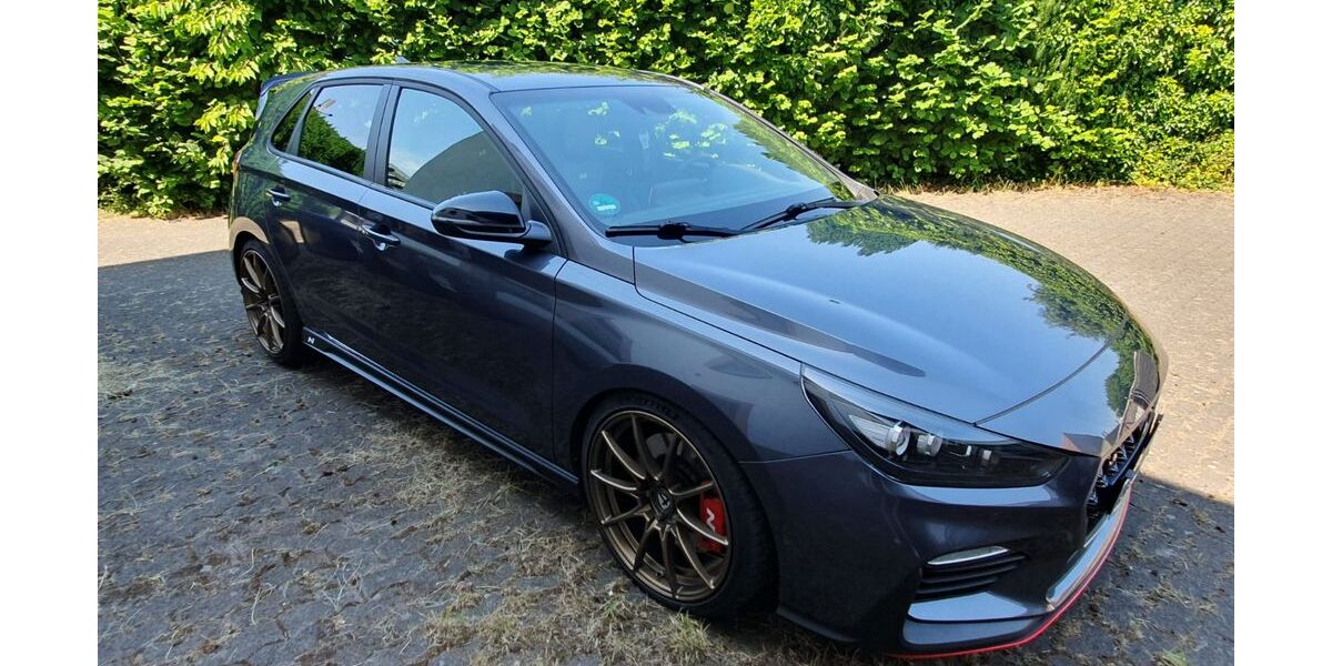 Hyundai i30 94.000 km 21.820 &euro; Püttlingen 66346