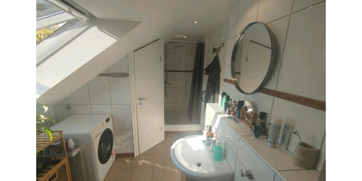 Dachgeschoßwohnung Neuss Furth-Mitte - 2 Zimmer, 70 m&sup2;, 247.000&euro; | Angebot:26165906