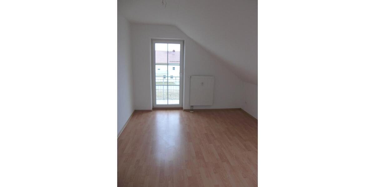 Dachgeschoßwohnung Osterhofen - 2 Zimmer, 42 m&sup2;, 570&euro; | Angebot:24815282