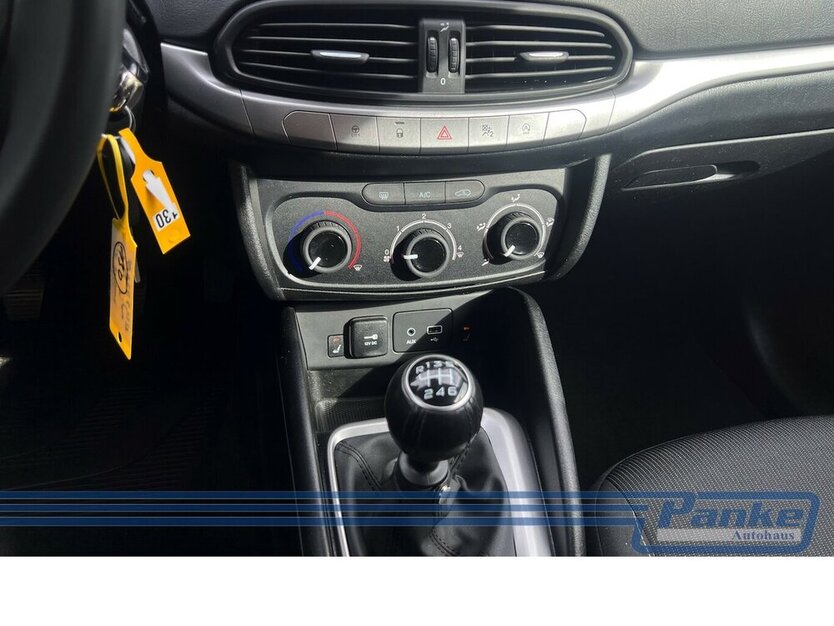 Fiat Tipo 1.4 T-Jet Easy*AHK*SHZ*Klima*NAV*LED*BT* 131.411 km 8.990 € Berlin 13187