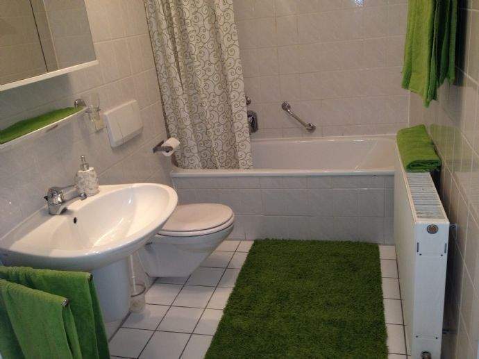 Etagenwohnung Viernheim - 2 Zimmer, 80 m&sup2;, 800&euro; | Angebot:25996421