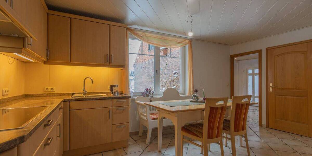 Mehrfamilienhaus, Wohnhaus Fockbek - 6 Zimmer, 200 m&sup2;, 1.490&euro; | Angebot:26433587