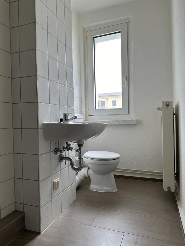 Altersgerechte Wohnung mit Dusche und Balkon! Erstbezug! zimmer
