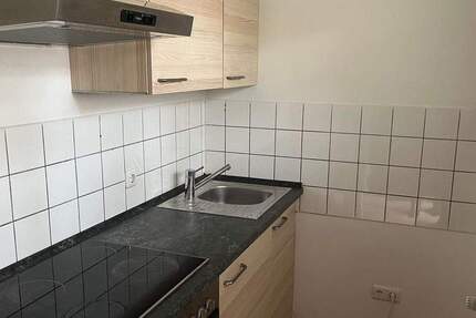 1 ZW mit separater Küche, Einbauküche, Balkon, EGHochparterre - Garage im Innenhof optional möglich 1 zimmer
