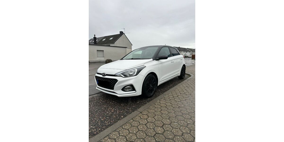 Hyundai i20 65.400 km 15.200 &euro; Langerwehe 52379