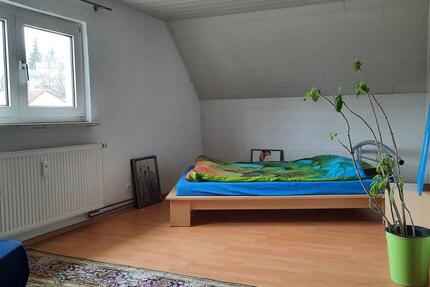 Mitwohngelegenheit in 2-er WG - 45+ in besonderem Haus 4 zimmer