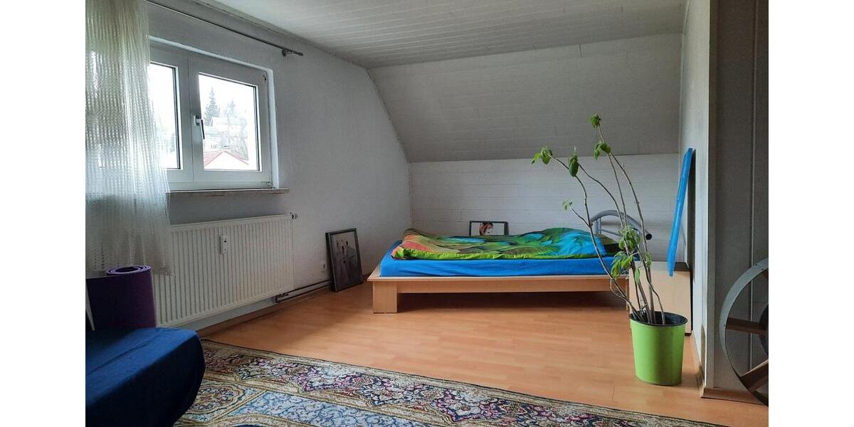 Mitwohngelegenheit in 2-er WG - 45+ in besonderem Haus 4 zimmer