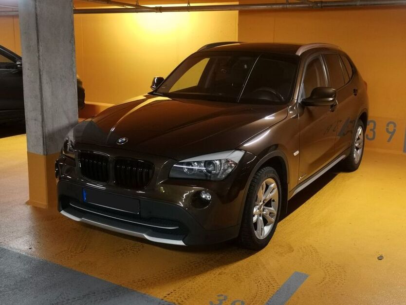 X1