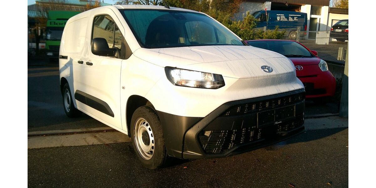 Toyota Proace City 21.000 km 16.540 &euro; Sindelfingen 71065