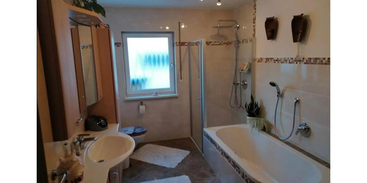 Hochparterre Postau - 4 Zimmer, 110 m&sup2;, 1.200&euro; | Angebot:26664505
