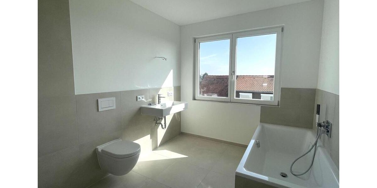 Dachgeschoßwohnung Frankfurt am Main Bergen-Enkheim - 3 Zimmer, 123 m&sup2;, 2.590&euro; | Angebot:25432461