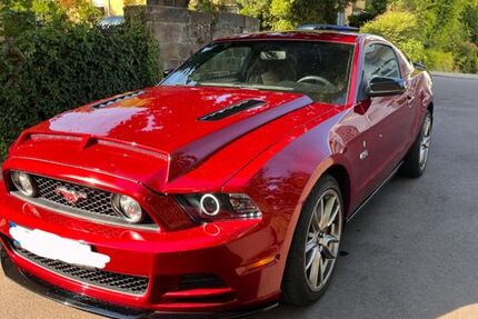 Ford Mustang 64.500 km 26.000 &euro; Saarbrücken 66123