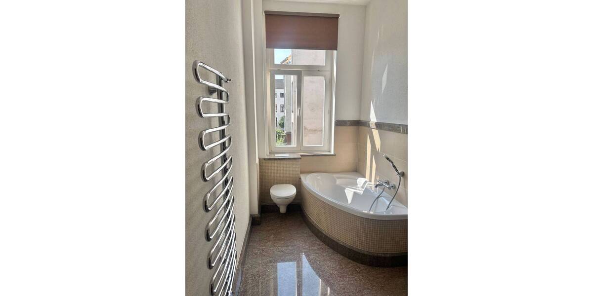 Etagenwohnung Schwerin Paulsstadt - 5 Zimmer, 177 m&sup2;, 2.130&euro; | Angebot:20589115