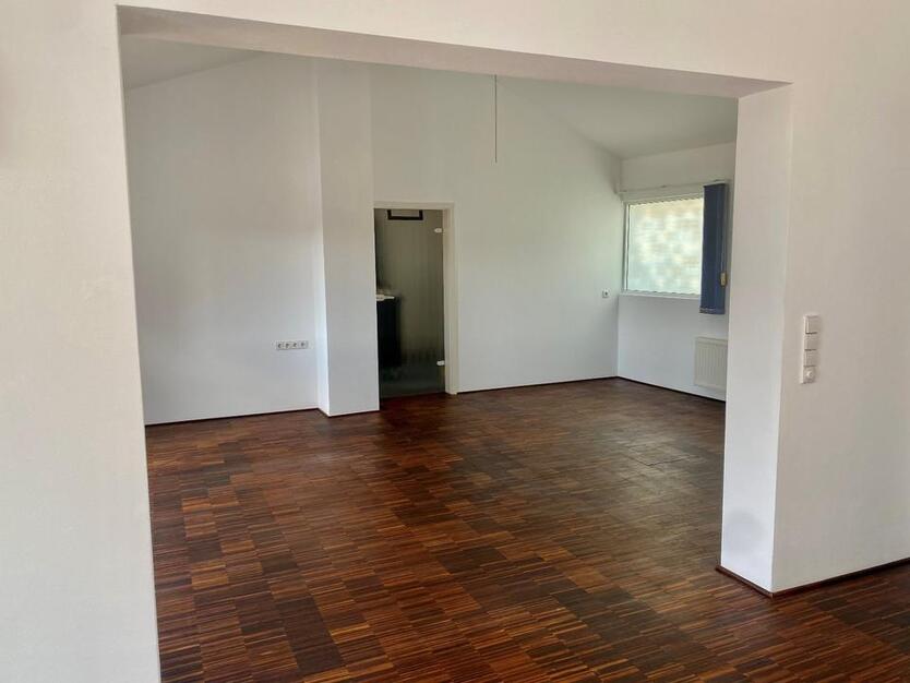 Einfamilienhaus mit Traumgrundstück