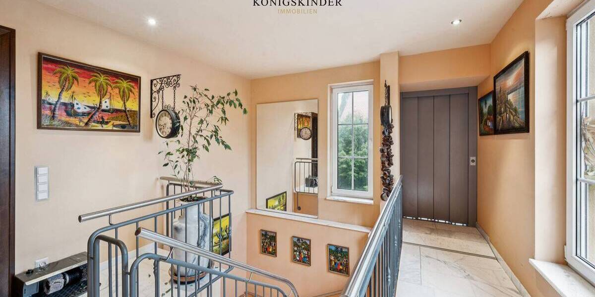Mehrfamilienhaus, Wohnhaus Pforzheim Südweststadt - 6 Zimmer, 302 m&sup2;, 1.250.000&euro; | Angebot:26512811