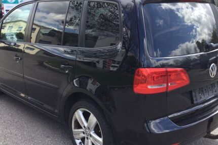 VW Touran 160.500 km 8.900 &euro; Metzingen 72555