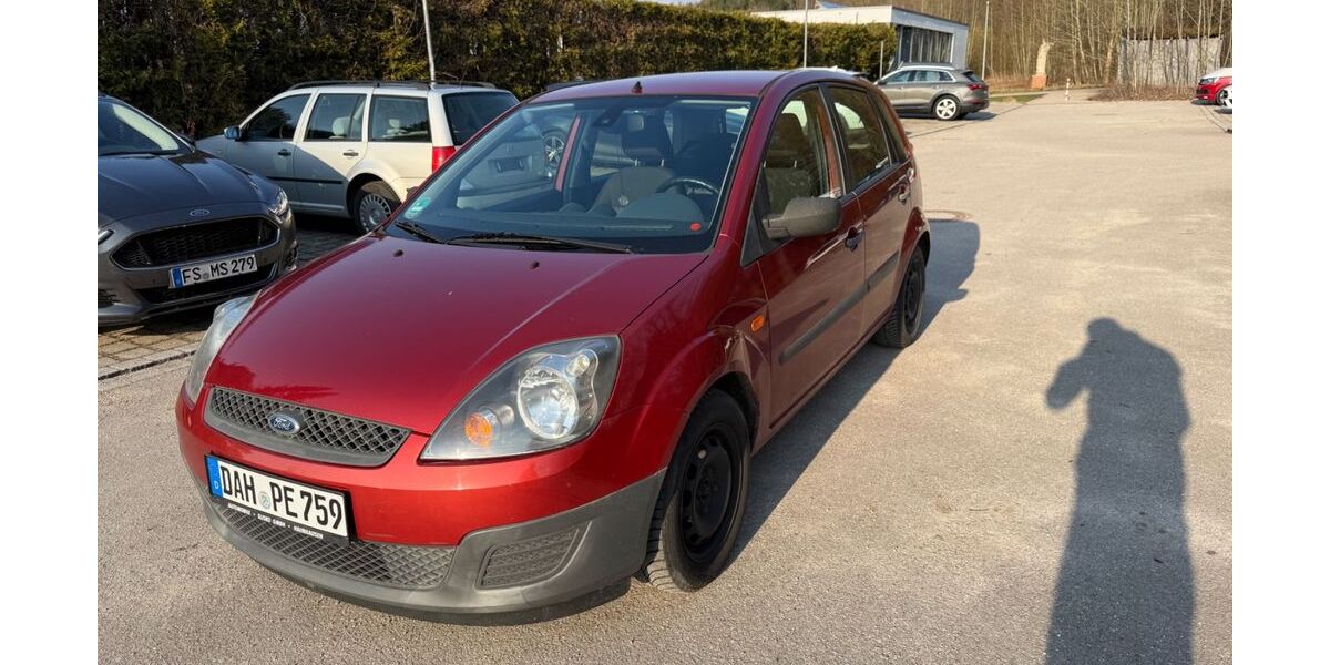 Ford Fiesta 125.000 km 2.490 &euro; Unterschleißheim 85716