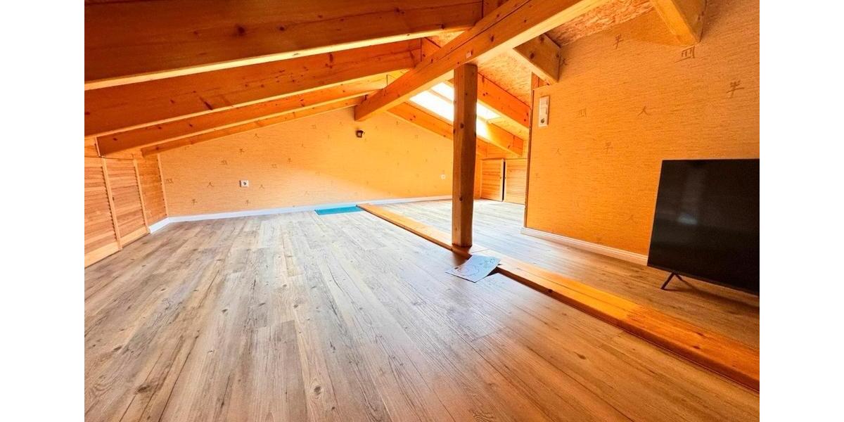 Dachgeschoßwohnung Kabelsketal - 4.5 Zimmer, 165 m&sup2;, 420.000&euro; | Angebot:26865243