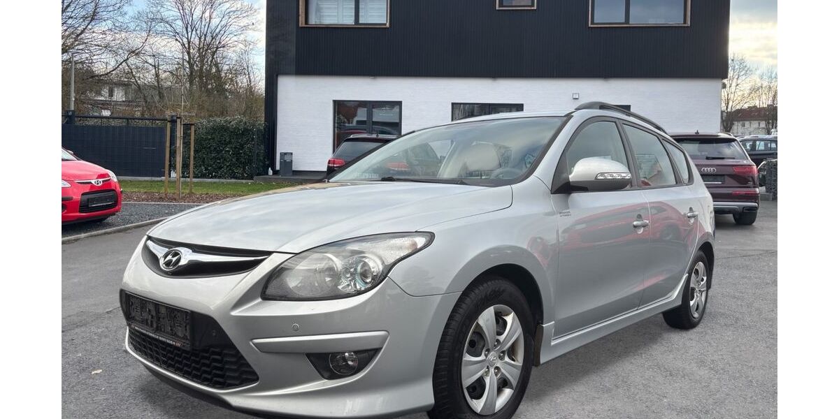 Hyundai i30 216.000 km 3.799 &euro; Kassel 34123