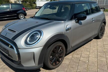 Mini Cooper SE 19.866 km 20.900 € Schwäbisch Gmünd 73525