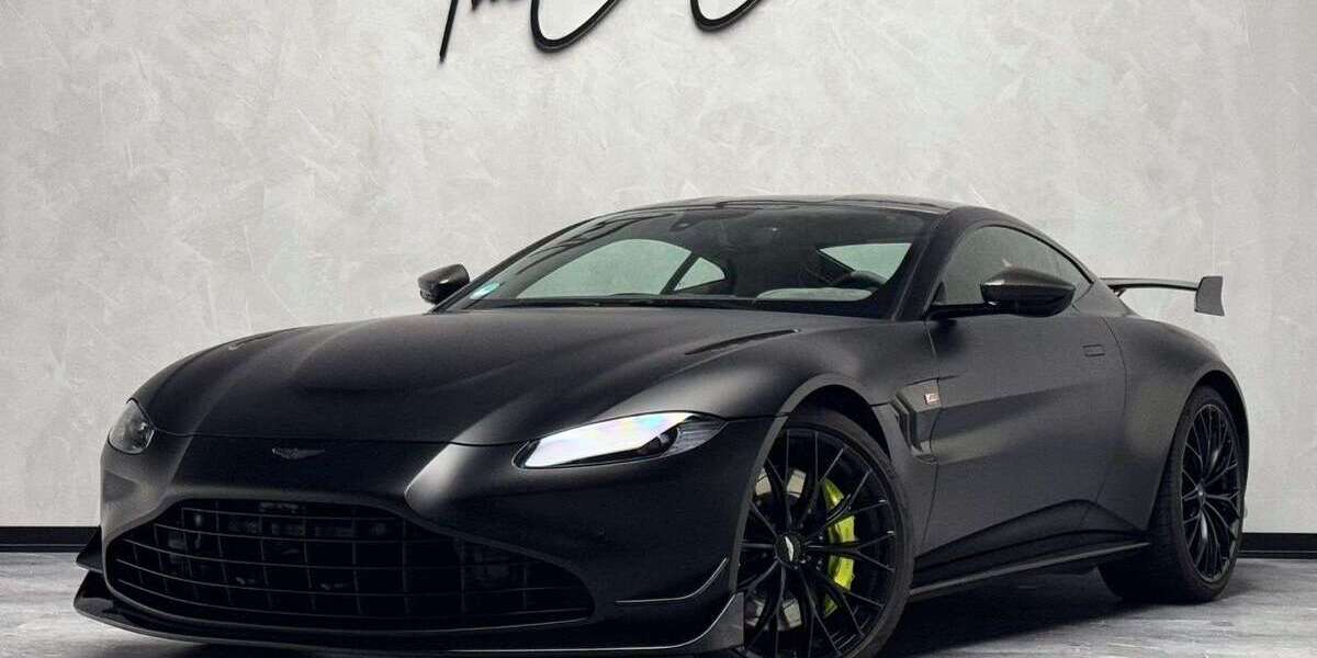 Aston Martin V8 14.642 km 145.990 &euro; Paderborn 33100