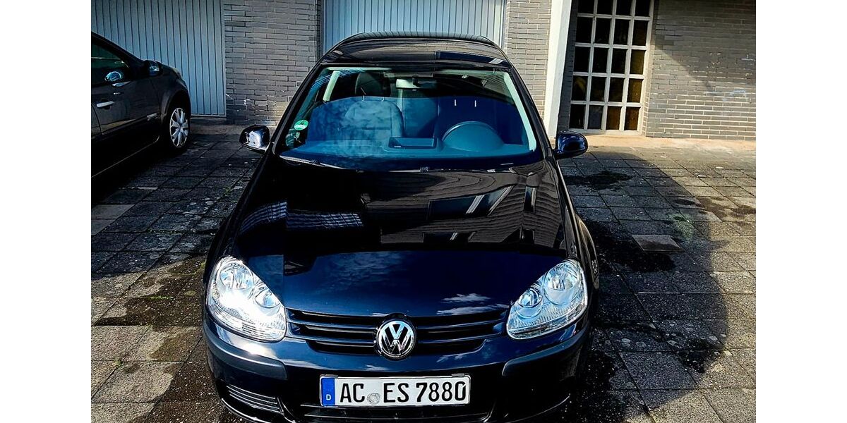 VW Golf 205.000 km 1.250 &euro; Eschweiler 52249