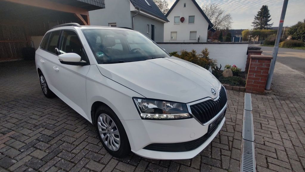 Skoda Fabia 73.400 km 12.700 &euro; Brome 38465