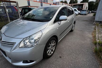 Toyota Corolla Verso 168.500 km 4.990 &euro; Pinneberg 25421