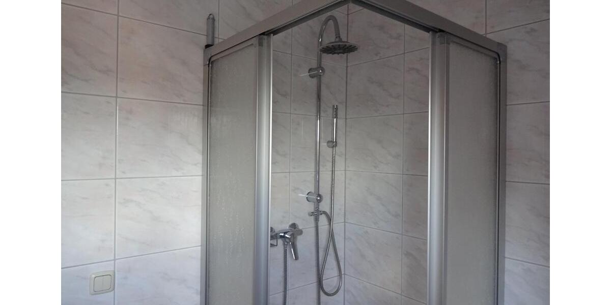 3- Raumwohnung in sonniger Lage im Grünen mit Sitzecke am Haus 3 zimmer