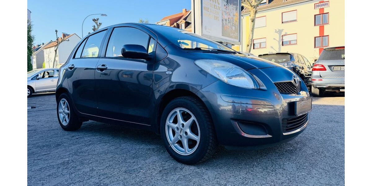 Toyota Yaris 140.000 km 3.700 &euro; Saarbrücken 66115