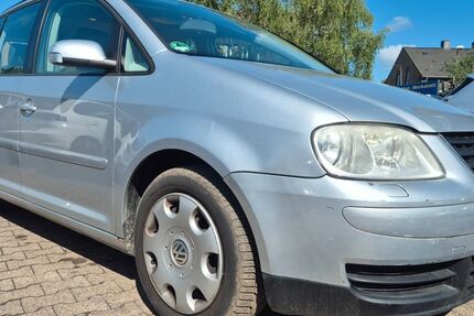 VW Touran 223.482 km 2.999 &euro; Lünen 44532