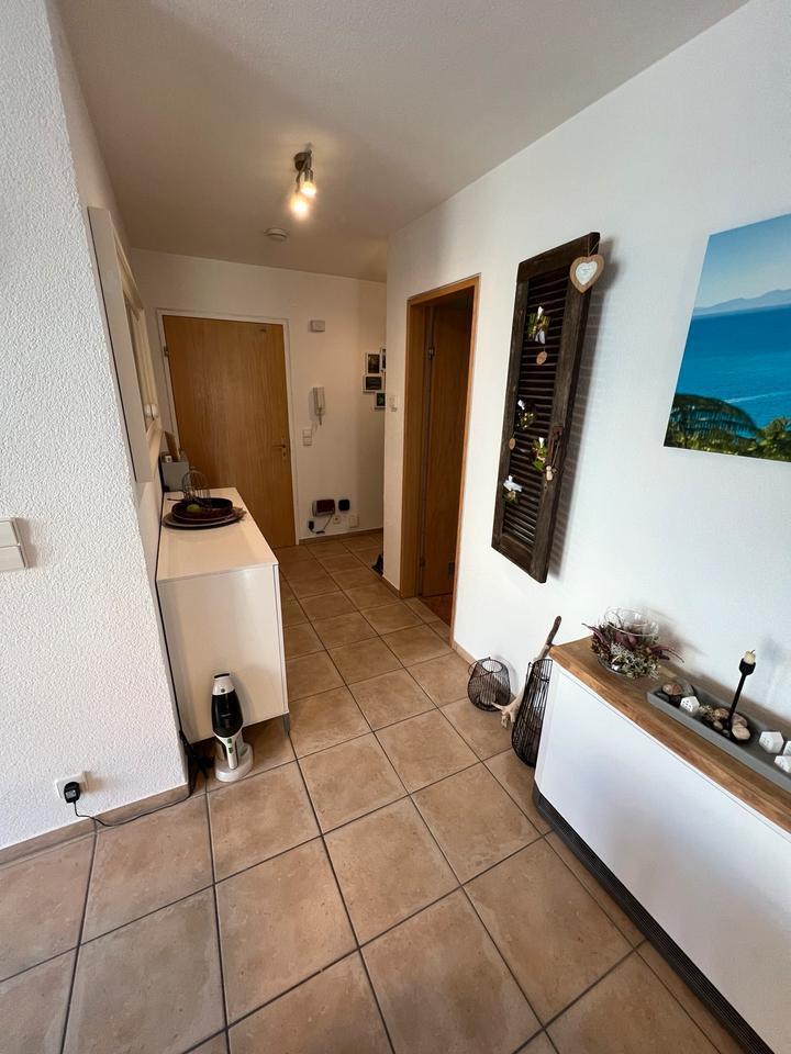 Schöne 3,5 Zimmer Eigentumswohnung mit 2 Balkonen