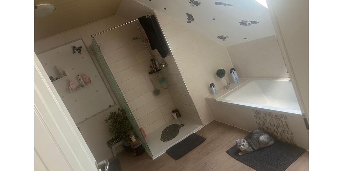 Dachgeschoßwohnung Südbrookmerland - 4 Zimmer, 90 m&sup2;, 1.100&euro; | Angebot:26222888