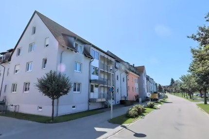 Attraktive 4 Zimmer Wohnung mit Balkon und Tiefgarage