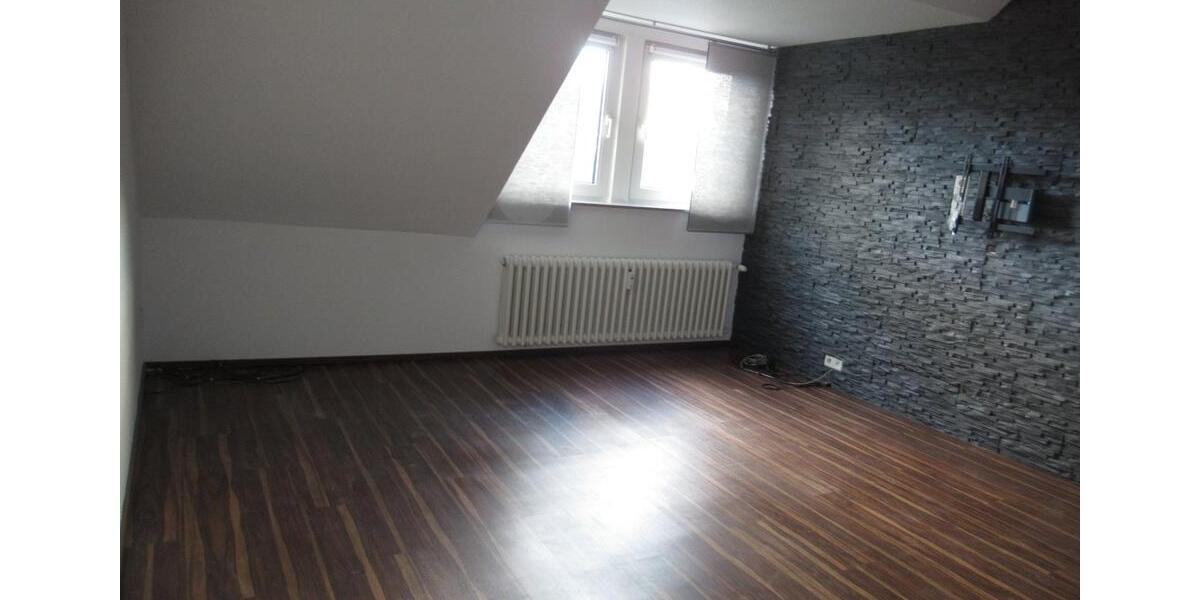 Dachgeschoßwohnung Mönchengladbach West - 3 Zimmer, 57 m&sup2;, 520&euro; | Angebot:26008394