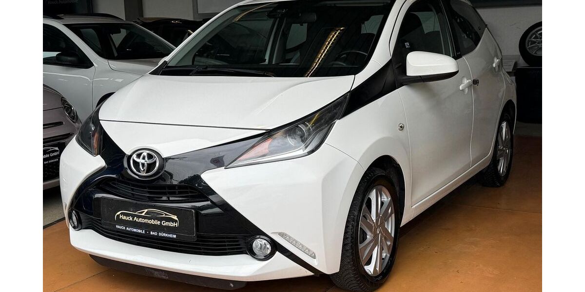 Toyota Aygo (X) 97.097 km 7.790 &euro; Bad Dürkheim 67098
