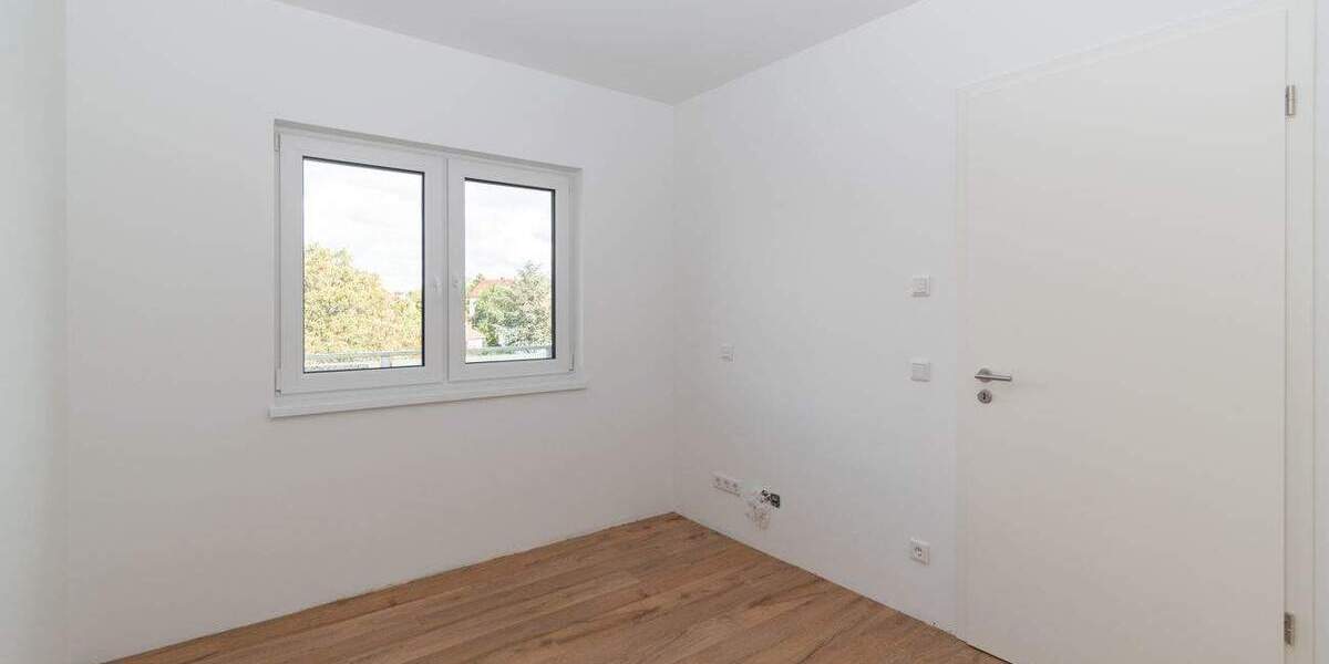 KOMFORTABLER ZWEITBEZUG MIT SONNENBALKON Geräumige 2-Raum-Wohnung mit Balkon und Fußbodenheizung 2 zimmer