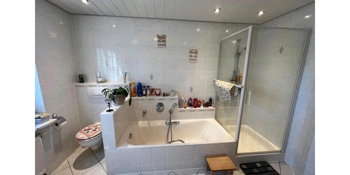Erdgeschoßwohnung Wolfegg - 4.5 Zimmer, 127 m&sup2;, 1.100&euro; | Angebot:26357734